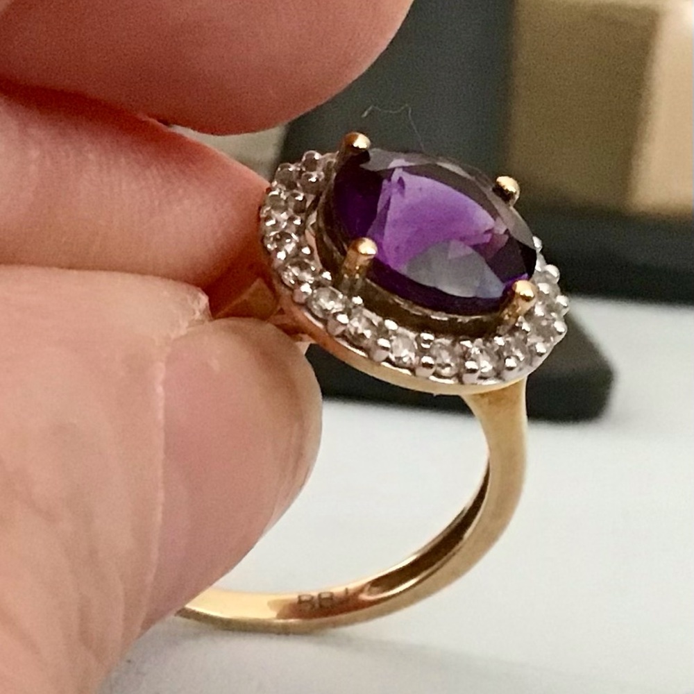 10K YG Amethyst Halo Ring